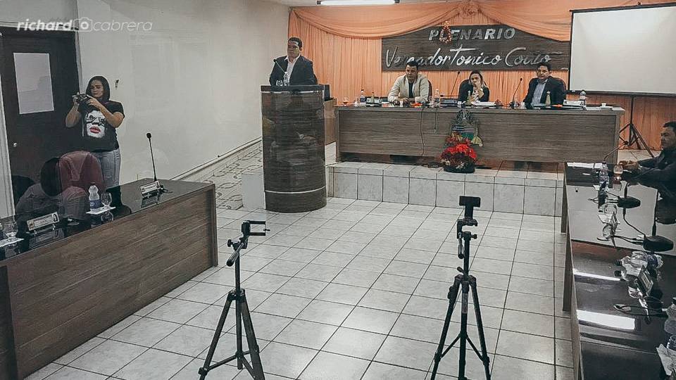 Live de Sessão que transmitiria decisão sobre pedido de CPI é interrompida