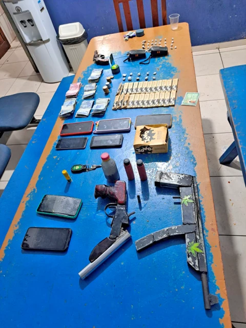 Prisões e apreensões feitas pelo 44º Batalhão da PM em Coelho Neto (Foto: Reprodução)